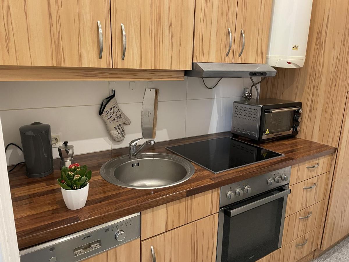 דירות וינה Central Sunny Flat With Free Parking מראה חיצוני תמונה