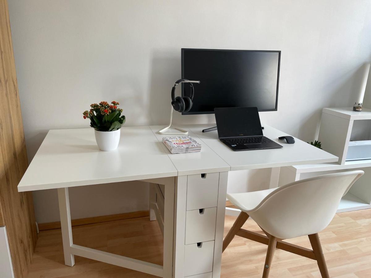 דירות וינה Central Sunny Flat With Free Parking מראה חיצוני תמונה