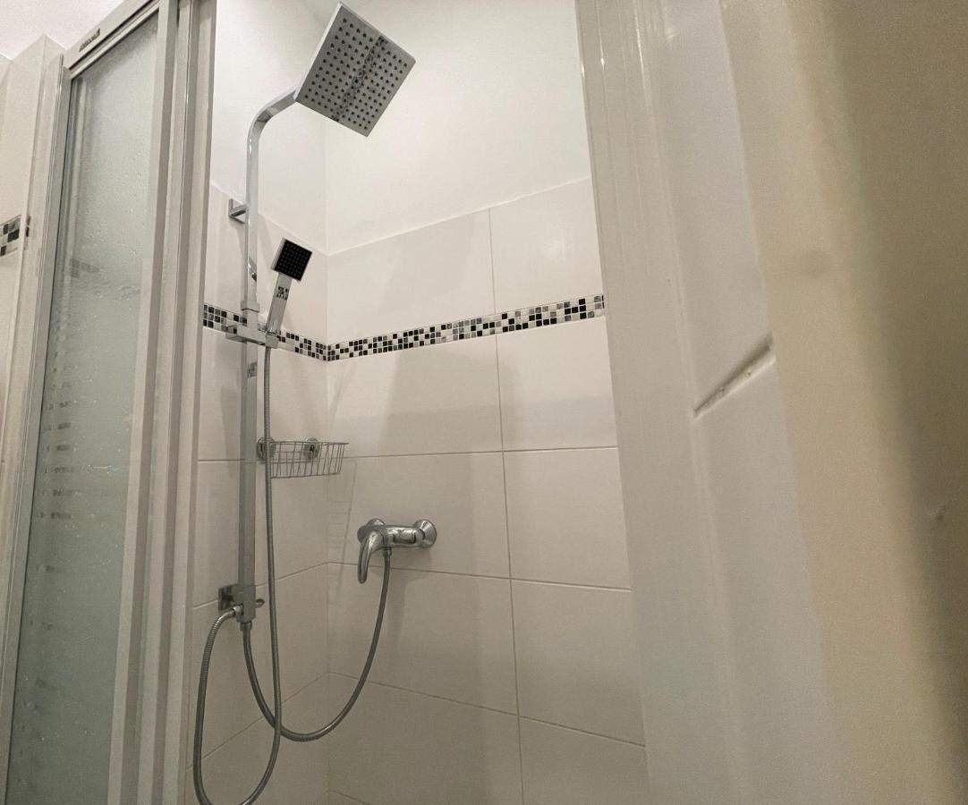 דירות וינה Central Sunny Flat With Free Parking מראה חיצוני תמונה